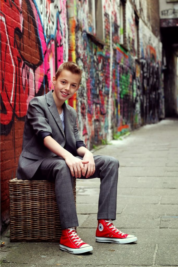 suit-with-red-chucks