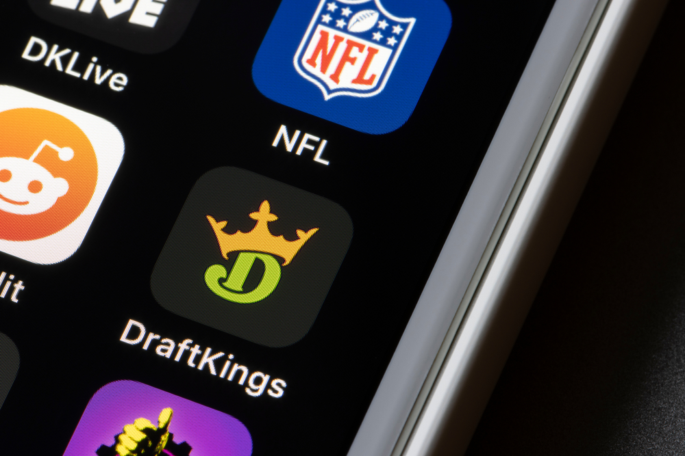 draftkings app on smartphone with other apps